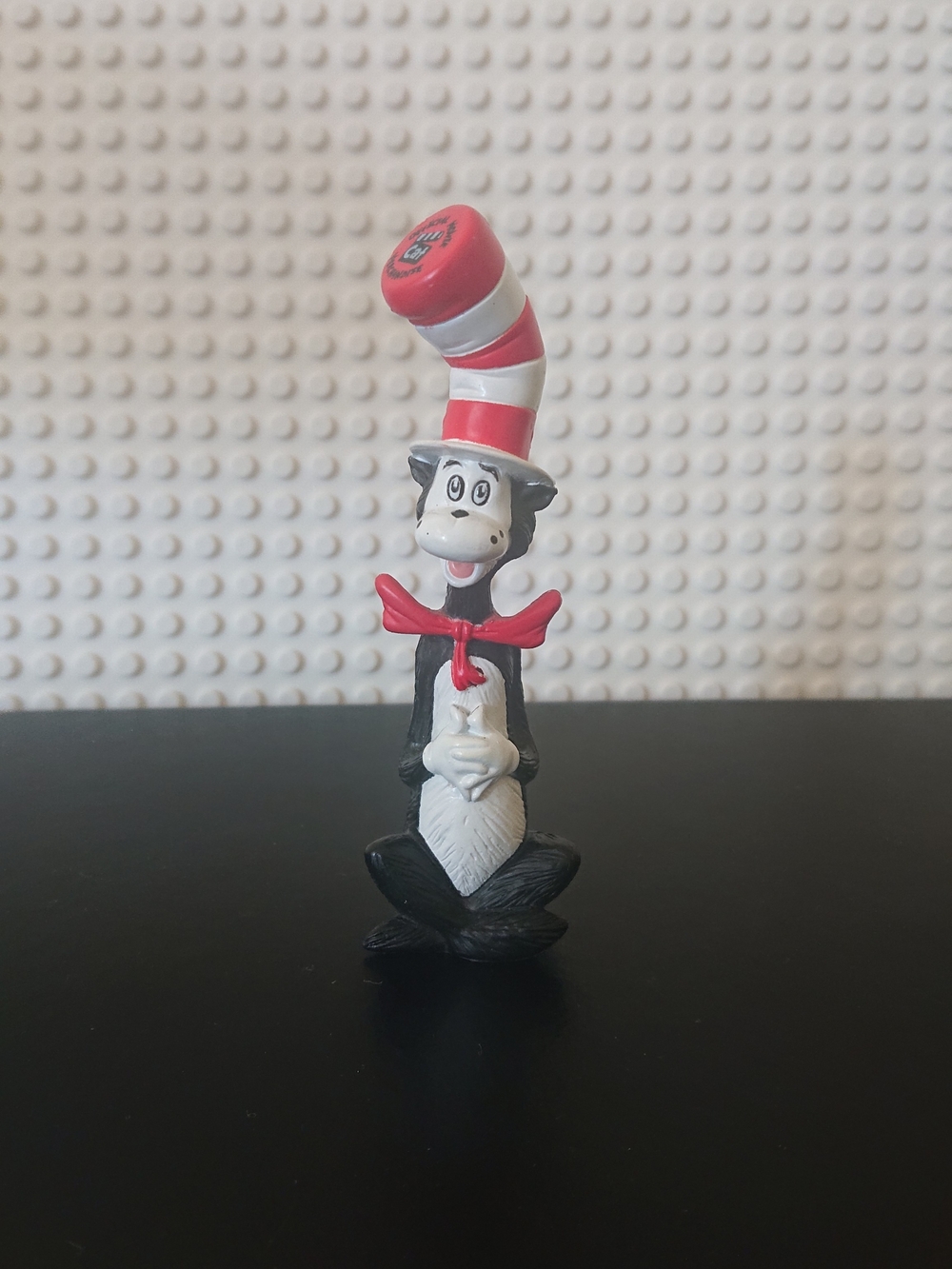 Dr. Seuss Official Movie Merchandise - Cat In The Hat 3.5" Figure - Unique